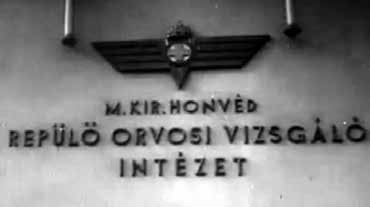 HONVÉDORVOS 58 2014. (66) 3 4. szám 3. ábra. A m. kir. Honvéd Repülő Orvosi Intézet a Karolina út 27 29. szám alatti új épülete.