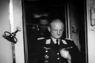 HONVÉDORVOS 62 2014. (66) 3 4. szám rényi Scholtz Gusztáv orvosalezredes üdvözölte szivélyes hangon, majd E.