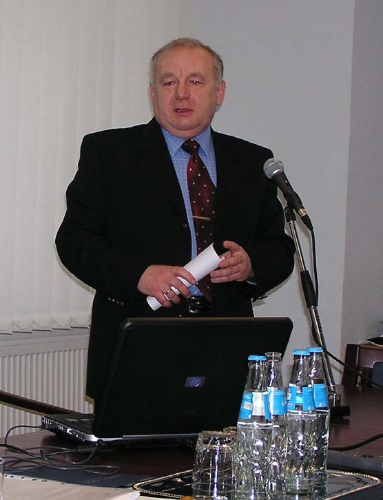 Dr. Kapronczai István