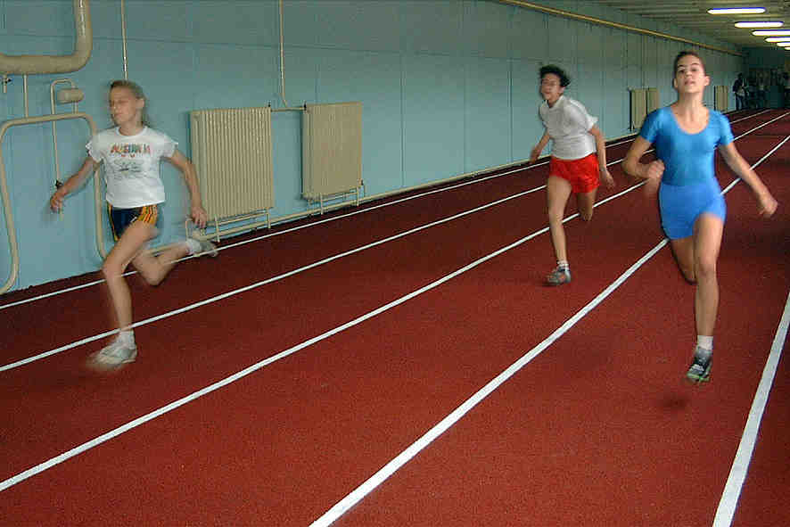 TEHETSÉGKUTATÓ Fedettpályás Gyermek- és Serdülı verseny 2006. január 13.