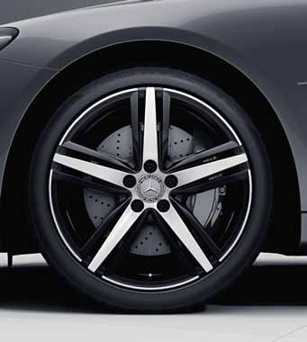 Fedezze fel a teljes kínálatot a www.mercedes-benz-accessories.com oldalon!
