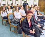 A szakképzési hozzájáruási köteezettség tejesítése és eszámoása 2016. RÚZS Új év Anna hátradőt a széken és kezét a bientyűzeten tartotta. A kurzor a közzéteszem ikonon át.