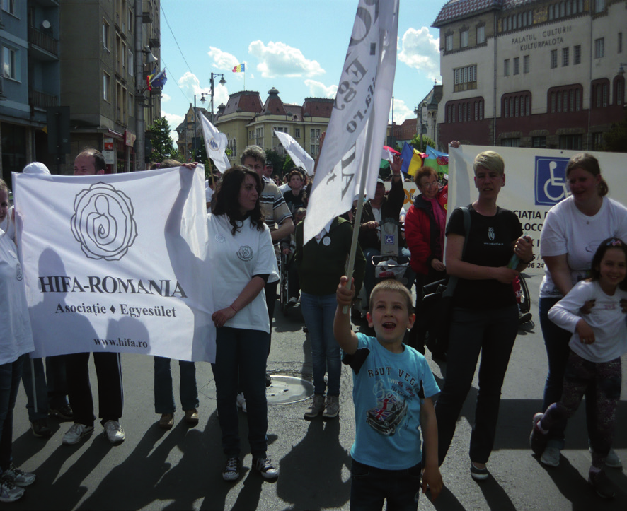 ) Igazi anyanyelvemre tanítani a halló világot (6. old.