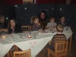 December Hagyományos adventi készülődés időszaka: - Mikulás várása - Adventi vásár - Karácsonyi teaház - Karácsonyi ünnepség meseelőadás a nyugdíjas óvónők