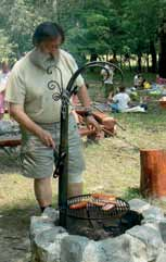 Így is a szalakóta számára a Dorozsma Majsai-homokhát (így Röszke) a legfontosabb költőhely és élőhely Magyarországon.
