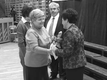 Kalamáris Kulturális Alapítványának a jelentős anyagi támogatásért.