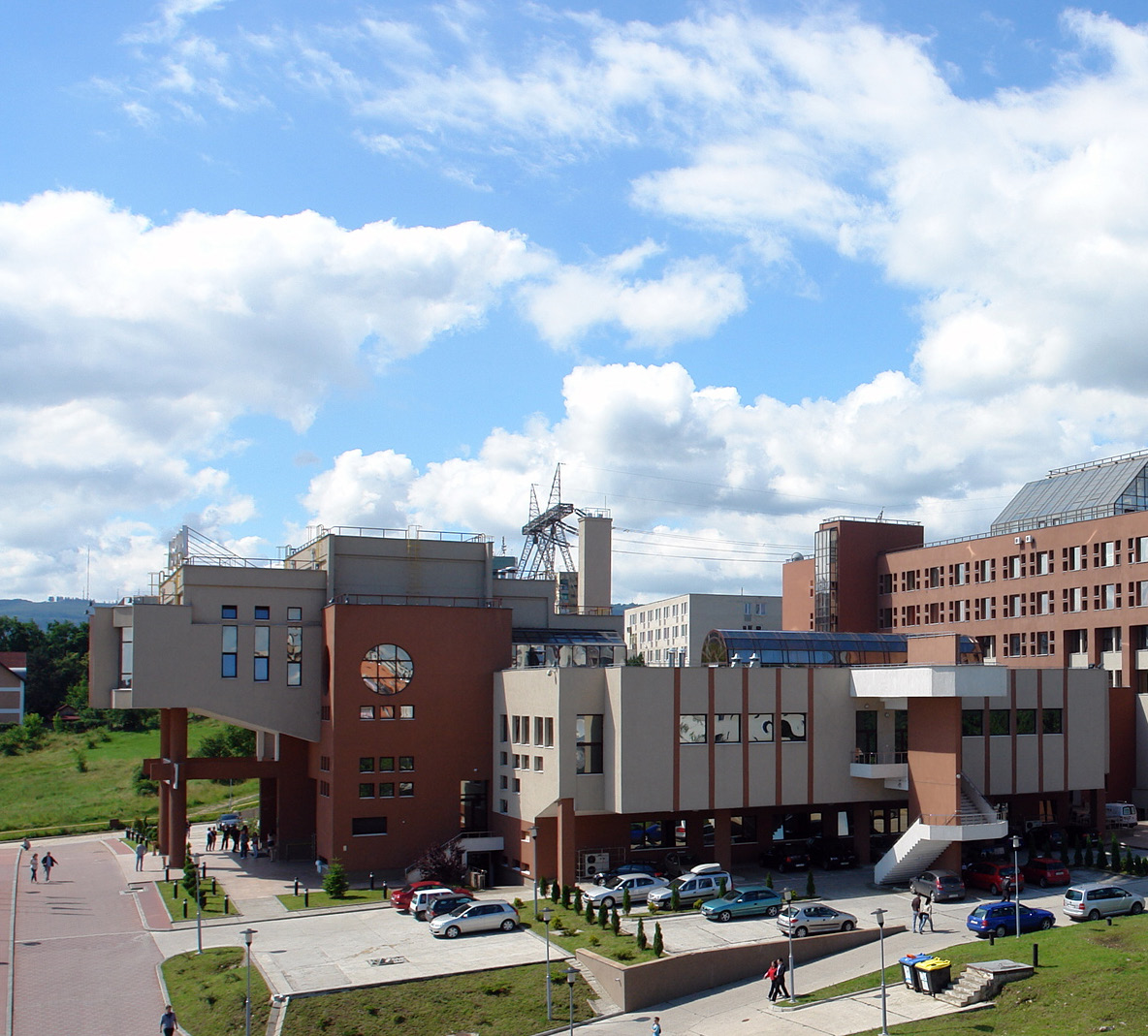 Facultatea de Știinţe Economice şi Gestiunea Afacerilor este una dintre cele mai moderne şi dinamice facultăţi ale Universităţii Babeş-Bolyai.