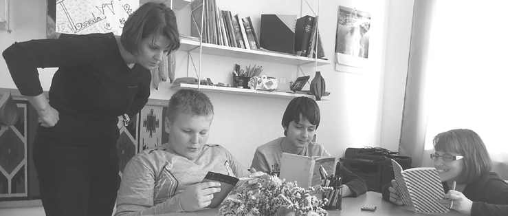támogatást világszerte, amelyek az asszonyok és a fiatal lányok élethelyzetét tevőlegesen javítják. A magyar gyülekezetekben összegyűlő perselypénzből a 2017.