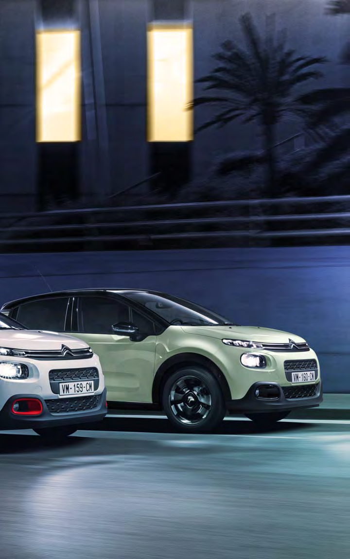 36 KOMBINÁCIÓ 9 KAROSSZÉRIASZÍN, 3 TETŐÁRNYALAT Popos, klasszikus, dinamikus vagy trendi szeretne lenni? Önön múlik, hogy ÚJ CITROËN C3-a milyen stílust ölt magára.