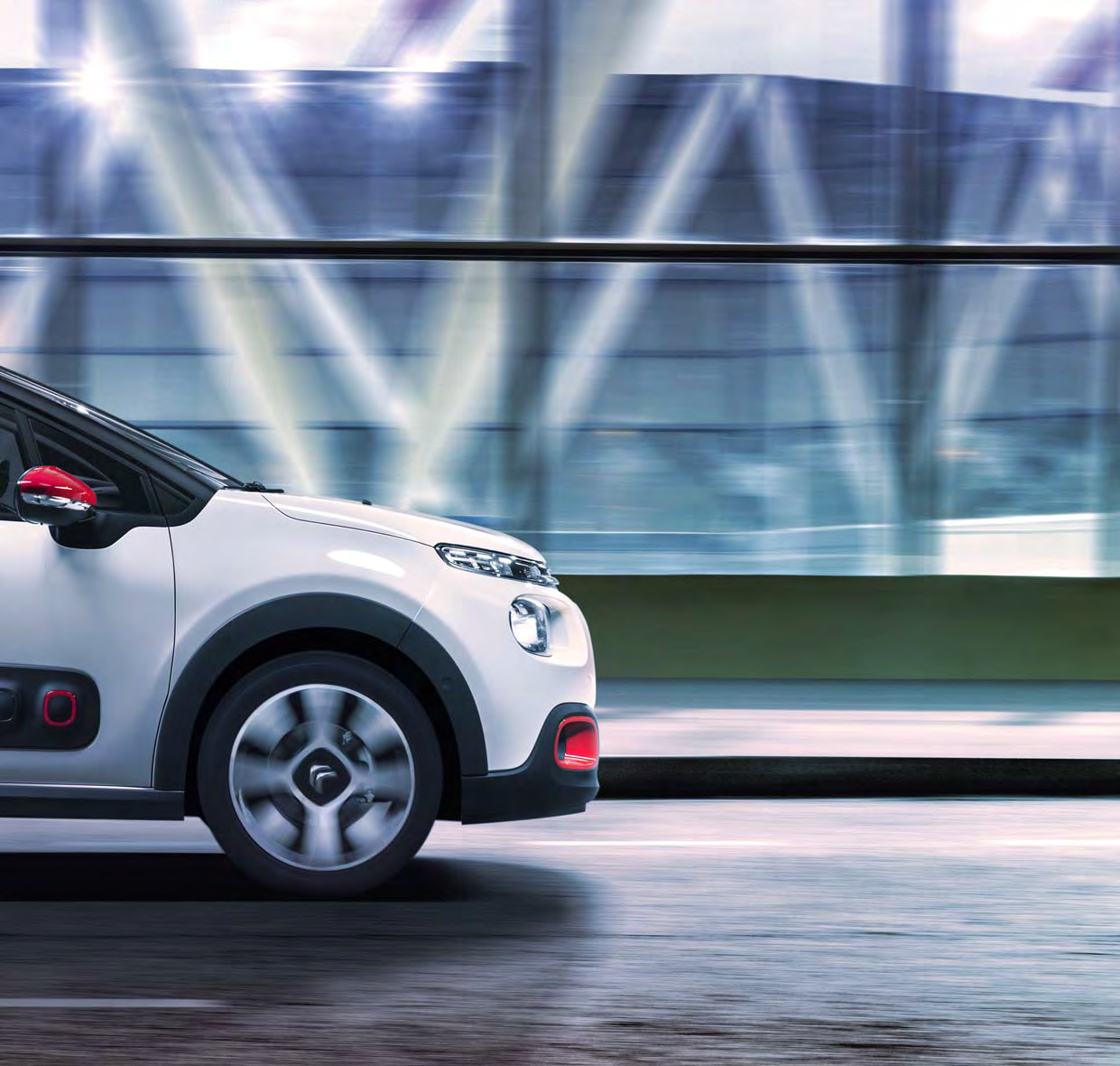 HASZNOS TECHNOLÓGIÁK Az ÚJ CITROËN C3 a kor szellemében számos innovatív és interaktív technológiát alkalmaz,