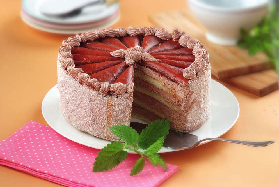 ízükben is a legmagasabb színvonalat képviselik Szamócás túrótorta Ünnepi torta 16 szeletes,