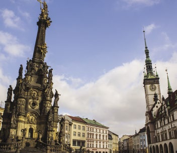 Itt tevékenykedett a prágai Löw rabbi és itt született Fellner Jakab ismert barokk építész is.