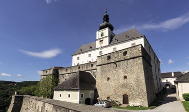 A 350 éve az Esterházy-család birtokában található kastély Burgenland egyik legismertebb jelképe.