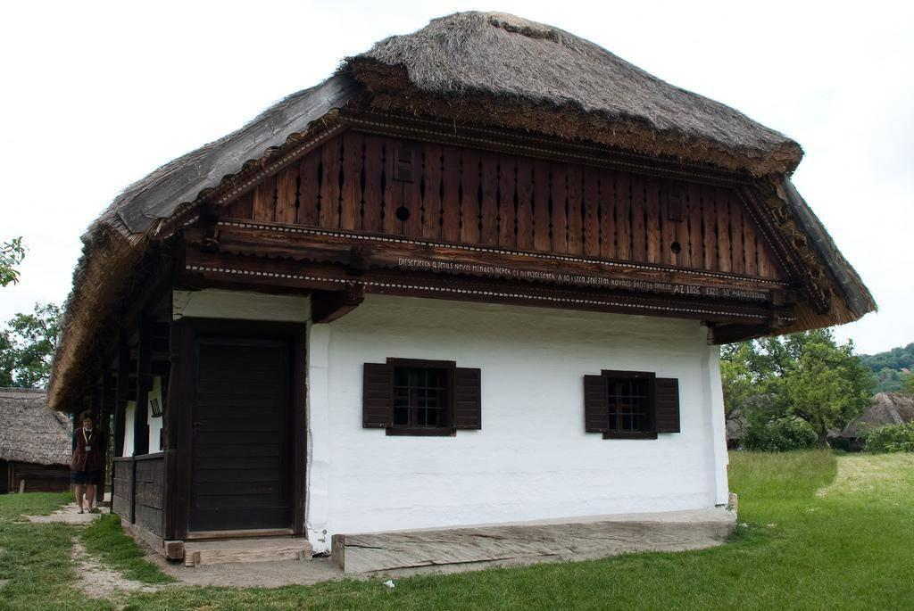 Keresztvéges pallóborona / Nyugat-Dunántúl Kondorfa, lakóház (Kovács