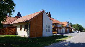 Kunsziget életében kiemelt jelentőségű a beruházás, hisz több mint száz esztendeje nem épült falunkban köznevelési intézmény. 2013 őszén elkezdődött az építkezés, melynek eredménye a 2014.