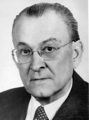 1960 Január 12-én megalakult az Agyagásványtani Szakcsoport. Elnöke Nemecz Ernõ, titkára Varjú Gyula. A március 9-i tisztújító Közgyûlés (1942 óta elõször!) külföldi tiszteleti tagot választott.