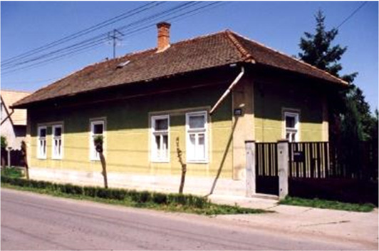 ktegóri helye (utc, ház) A védett építményre vontkozó tiltások,. HV Gzdház (Nyár utc.) 0. HV 0 Gzdház (Illéssy utc.). HV Népi lkóház (Széchenyi István utc.) Védendő: Az épület tömegformálás és rányi.