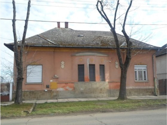 ktegóri helye (utc, ház) A védett építményre vontkozó tiltások,. HV Polgárház (Arny János utc /). KHV Ngykun klub (Rákóczi Ferenc utc /d) Védendő: Az épület tömegformálás és rányi.