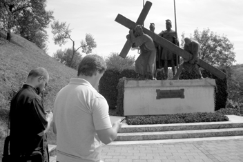 U Seksardu, gdje obavljam svoju službu, često govorim vjernicima, kako je izvanredan doživljaj bio, koliko sam mnogo toga i sam dobio, kako od njih, tako i od toga puta.