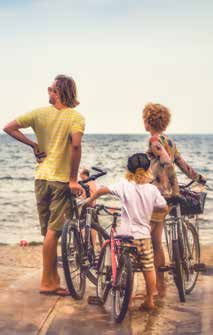 Ze liggen verspreid langs 23 kilometer kust met brede zandstranden, campings, vakantiedorpen, kwaliteitshotels en voorzieningen en activiteiten voor alle leeftijden.