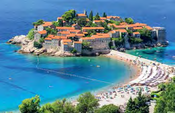 Késő délután továbbutazás a szálláshelyre, Tivat környékére. Vacsora a szállodában (3 éj). 3. : Reggeli után Cetinjebe látogatunk, mely az ország ősi fővárosa.