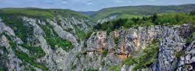 SZLOVÁKIA Nemzeti Park belépő: kb. 5 /fő Túratáv: 15 km Szintkülönbség: felfelé és lefelé 550 m Kérjük, olvassák el figyelmesen a túrára vonatkozó információkat honlapunkon: www.vivalditravel.hu!