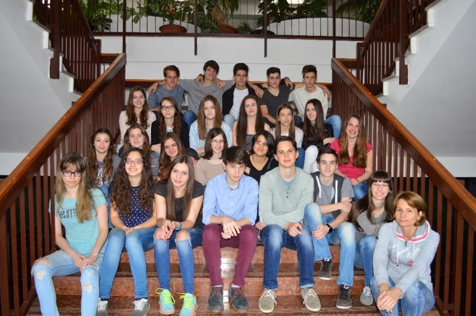 10.b osztály Auer Laura, Bene Zsófia, Biró Alexa, Czibók Réka Ágota, Déri Klaudia Jázmin, Dukavits Hanna Márta, Egri Máté, Falussy Zsigmond, Hernáth Réka, Horváth Bence, Király Orsolya Boróka, Kiss