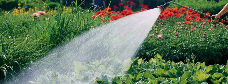GARDENA Profi System A nagyobb vízenergia és a nagyobb átfolyó vízmennyiség rendszere A GARDENA Profi rendszert ott használják, ahol sok vízre van szükség és nagy távolságot kell áthidalni.