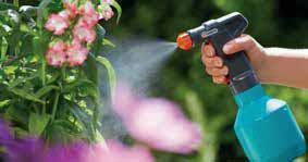 GARDENA pumpás permetezők Kisebb vízmennyiséghez A GARDENA pumpás permetezői tökéletesen megfelelnek a szoba-, terasz- vagy kerti növényekhez, ahol csak kevés vízre van szükség.