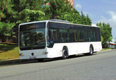 X/5 Kravtex Credo B 18 Teljesítmény: 237 LE Megengedett összsúly: 24,5 t Alaptípus ára: Kiviteltôl függô Saját fejlesztésû és gyártású, alacsonypadlós csuklós autóbusz.