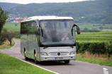 tipikus Mercedes-Benz minôség alapvetô feltételeit.