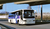 jellemeznek. Euro 4-es Mercedes-Benz motorok 354 LE-tôl, MB mechanikus vagy ZF automata sebességváltók, széria ABS, ASR, ESP, klímaberendezés stb.