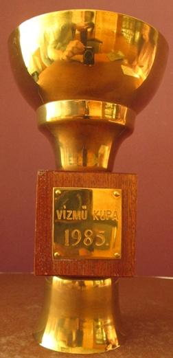 Réztábla felirata Vízmű Kupa 1997