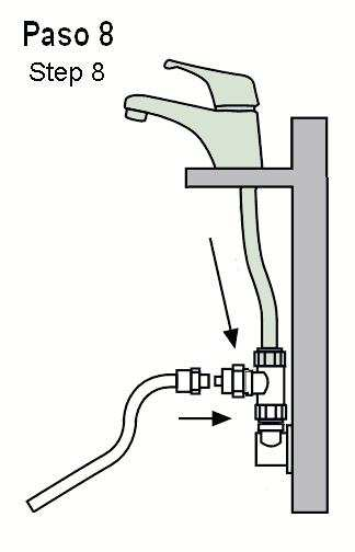 8. Csatlakoztassa a készülék vízbevezető tömlőjét az 5 pontban felszerelt szelepre. 9.