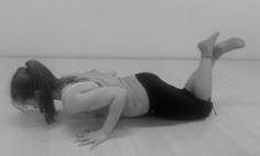 Examining the strength of arm, shoulder, and chest muscles: Kneeling position, implementation of curls while abdominal