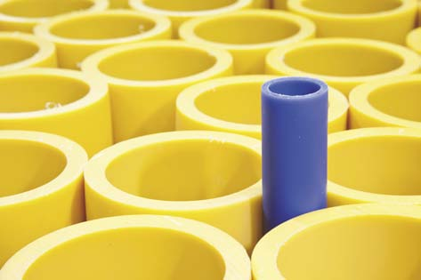 en összeillesztett, kis súrlódású Eco- Ice lemezek (8. ábra) HDPE-b"l, HMWPE-b"l és UHMWPE-b"l készülnek. A pálya felülete látszólag hasonló érzést kelt, mint a frissen tisztított jég.