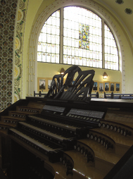 VISITING OUR CHURCH For groups it is possible to arrange a short organ demonstration. Please make arrangements at least three weeks prior to your visit at t u r i s z t i k a @ f a s o r.
