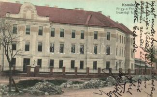 Komárom, Komá rno;