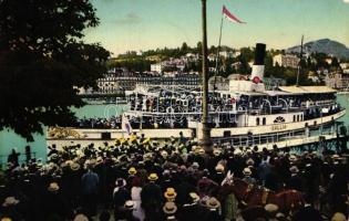 Yacht 'France' Se rvice