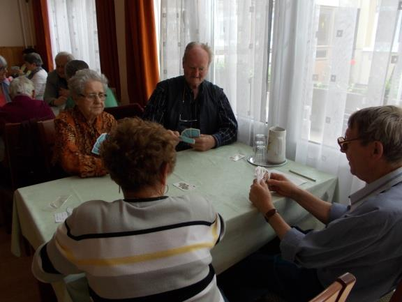Klubunk április 13-án otthont adott a már szokásosnak mondható klubok közti snapszli versenynek.