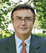 58 Dr. habil. Kövics György, intézetvezető egyetemi docens, a Növényorvosi mesterszak szakvezetője Okleveles agrármérnök, növényvédelmi szakirány, növénykórtanos, mikológus.