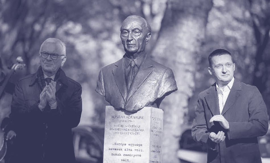 vendégek előtt. A rendezvényen a politika, a közigazgatás, a gazdaság, a diplomácia, a sajtó és a civil társadalom több mint 100 képviselője vett részt.