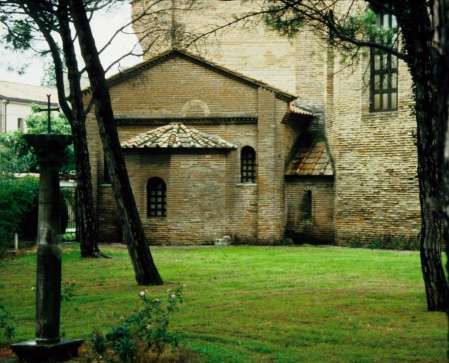 építészete (540-751) San