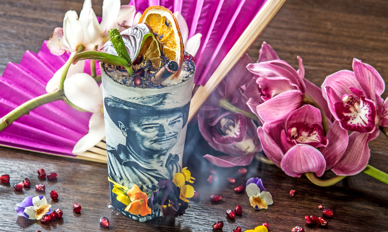 A local yet international bar that mixes its classic cocktails right and has a masterful and innovative sense of flair with flavours.