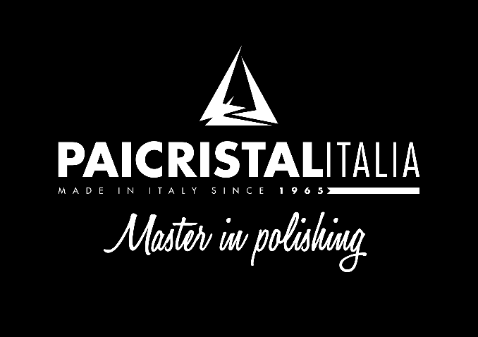 A Pai Cristal Italia 1965ben Milánói székhellyel kezdte meg működését. Ma, Domegge di Cadore, Bellunóban található.