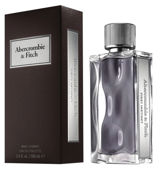 Abercrombie&Fitch - Az Abercrombie&Fitch az a márka, amelynek valóban hosszú a története. A divat számos válfaját gyártó cég 1982-ben alakult, és az igazi állócsillagok közé tartozik.