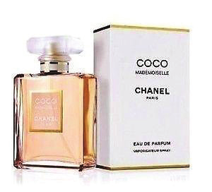 Chanel kozmetika Gabrielle Bonheur Coco Chanel, vagy a Divat királynőjének is nevezett hölgy, 1883-ban született a nyugat- franciai kisvárosban Saumurban.