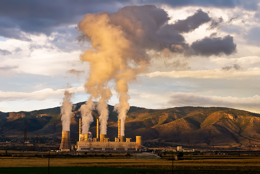 A felmelegedést okozó tényezők közül a legfontosabb a széndioxid (CO 2 ) légköri