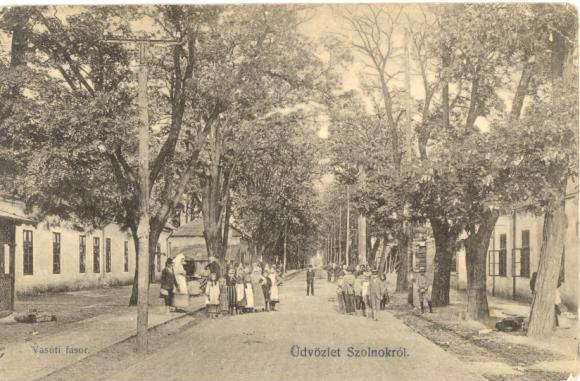 A vasútállomás utcája 1907