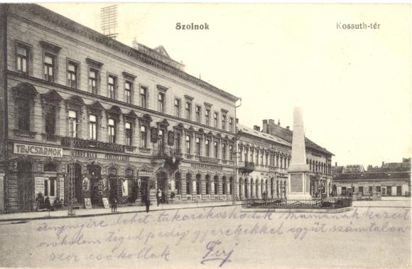 Kossuth tér és a szolnoki égbolt